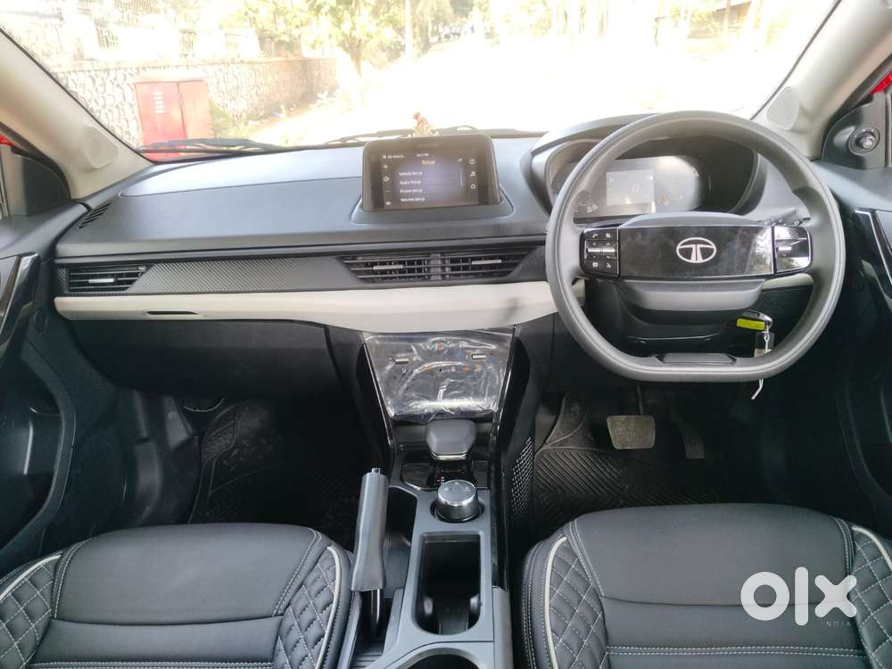Tata Nexon Pure Plus (s) Petrol Amt, 2024, Petrol
