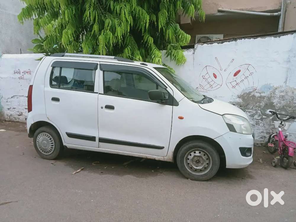 Maruti Suzuki Wagon R 2015 Petrol 77000 Km Driven, White Colour