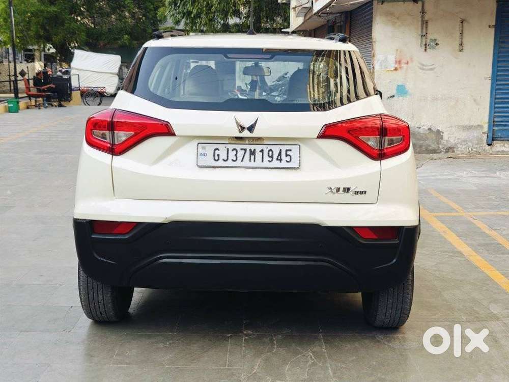 Mahindra Xuv300 W6, 2023, Petrol