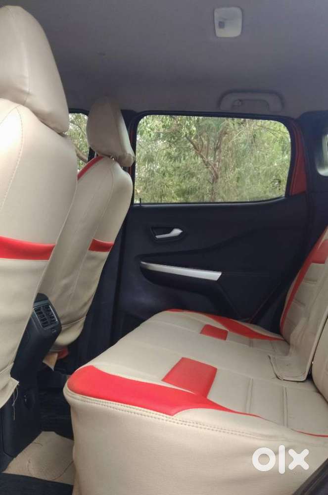 Nissan Magnite 1.0 Xv Premium, 2021, Petrol