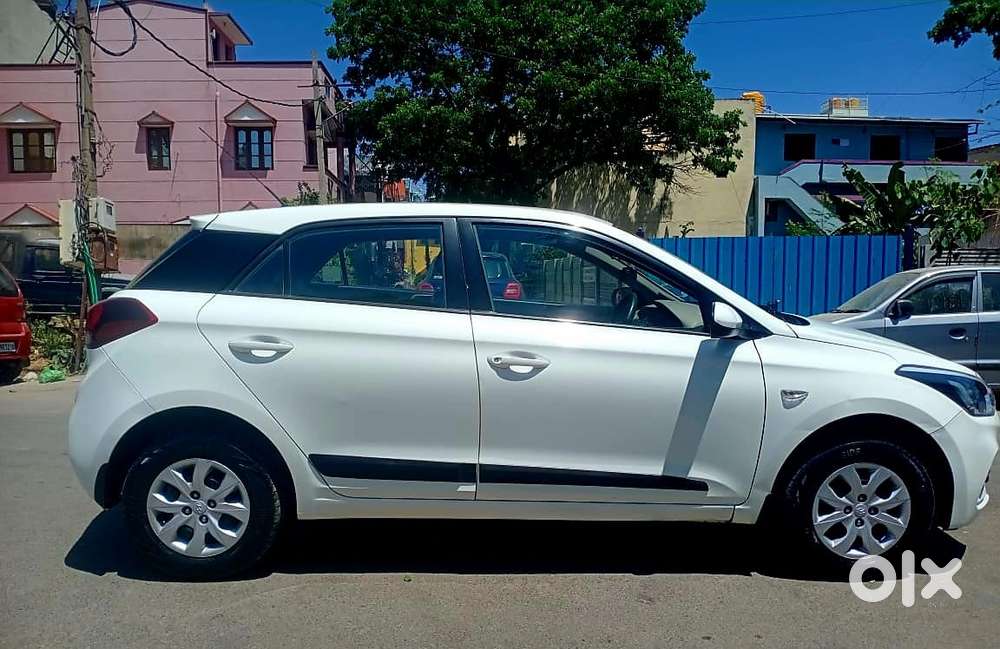 Toyota Urban Cruiser Cruiser Premium, 2021, Petrol