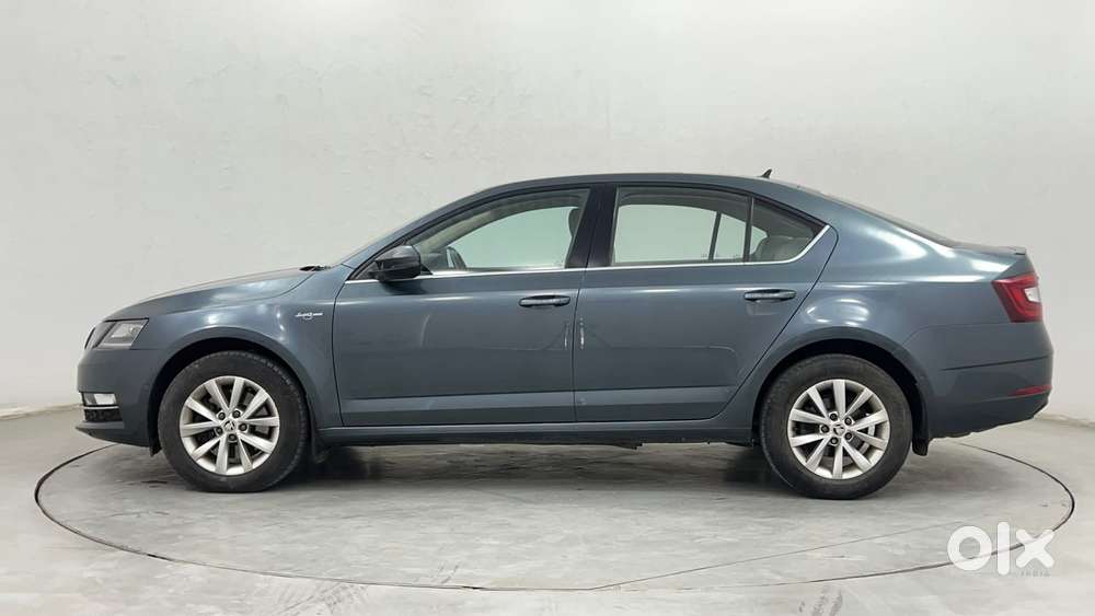Skoda Octavia 2.0 L K Tsi At, 2018, Petrol