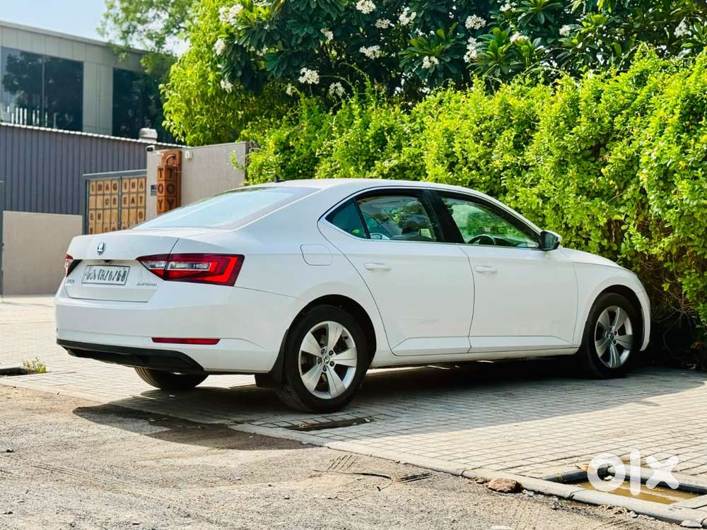 Skoda Superb Style 1.8 Tsi Mt, 2018, Petrol