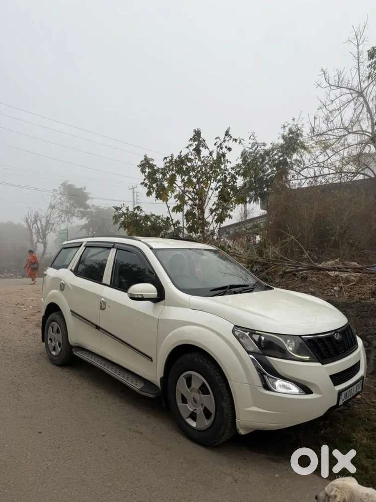 Mahindra Xuv500 2017 Diesel Car All Paper Work Complete With Vip No.