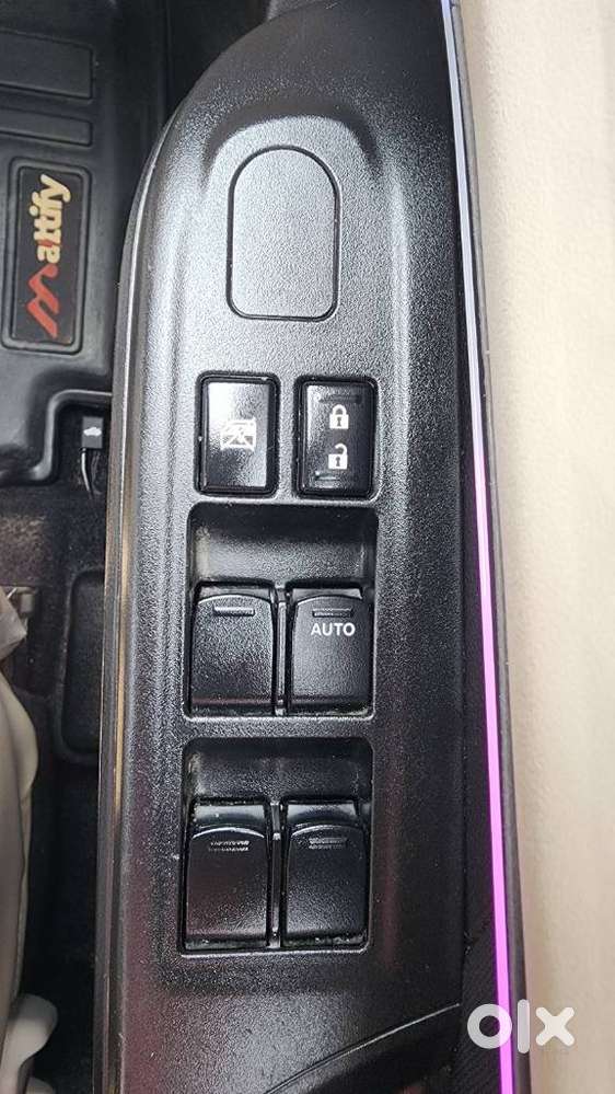 Maruti Suzuki Swift Dzire Vxi(o) Mt, 2025, Cng & Hybrids