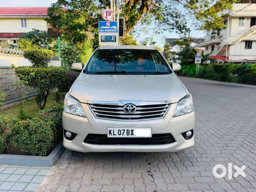 Toyota Innova [ ] 2.5 V Diesel 7 Str, 2013, Diesel