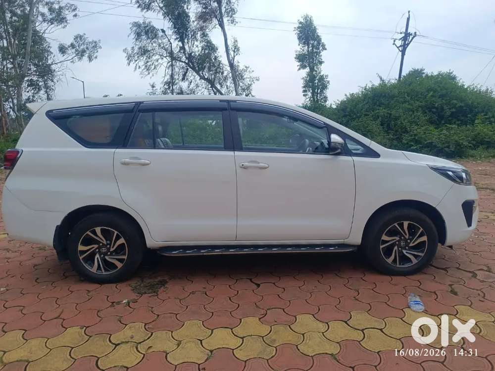Toyota Innova Crysta Diesel 2022