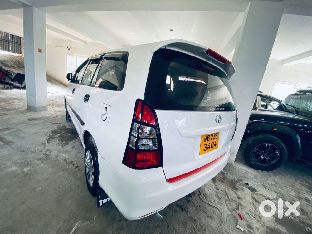 Toyota Innova 2.5 G (diesel) 8 Seater, 2015, Diesel