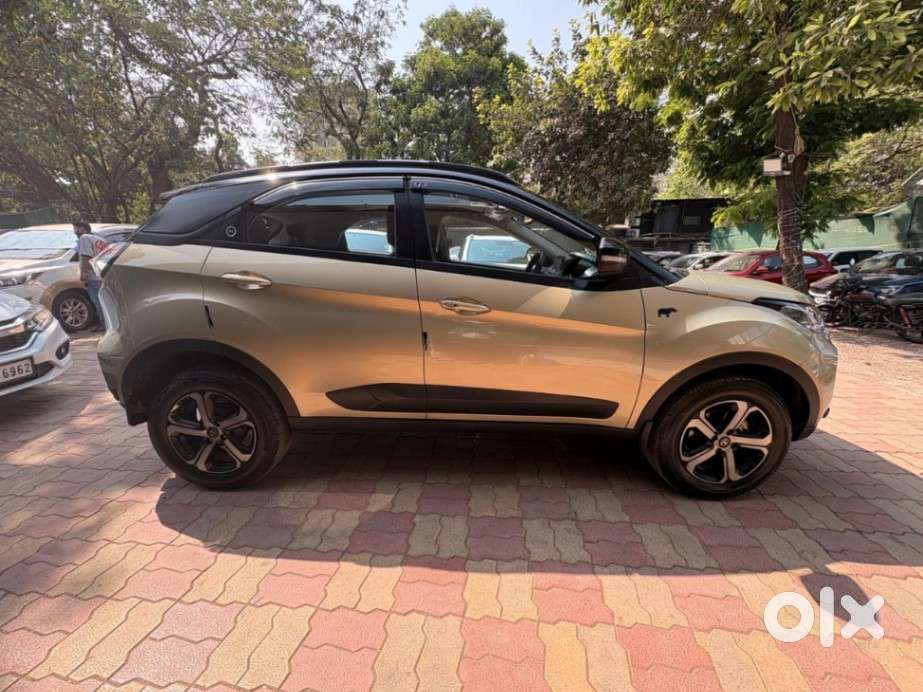 Tata Nexon 1.2 Revotron Xza Plus, 2023, Petrol