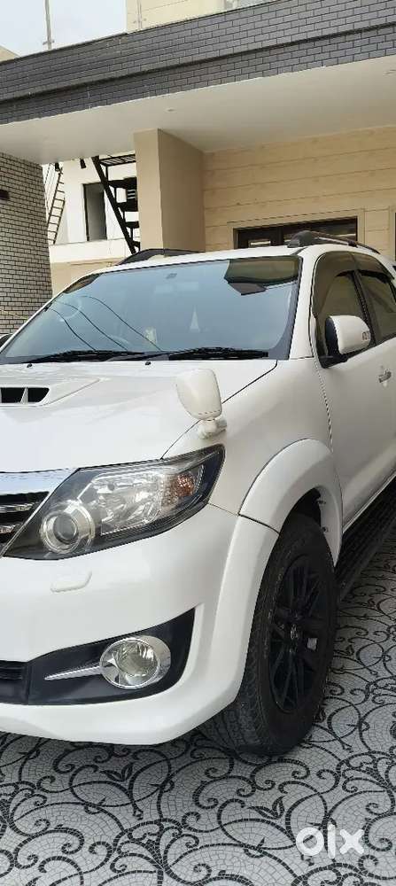 Toyota Fortuner 2014