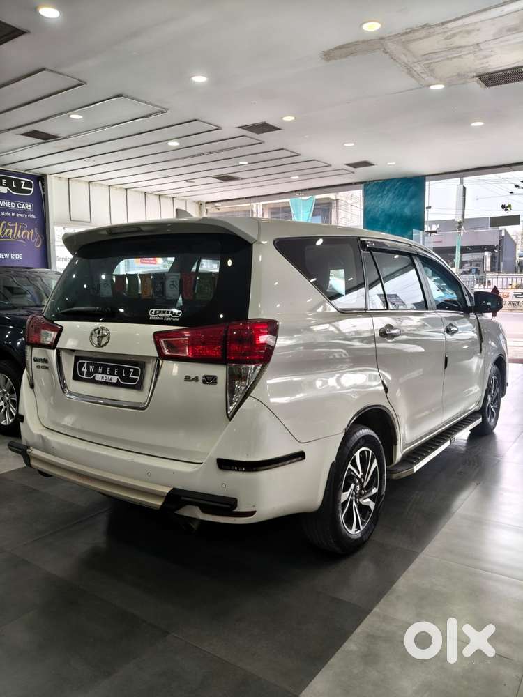 Toyota Innova Crysta 2.4 V, 2023, Diesel