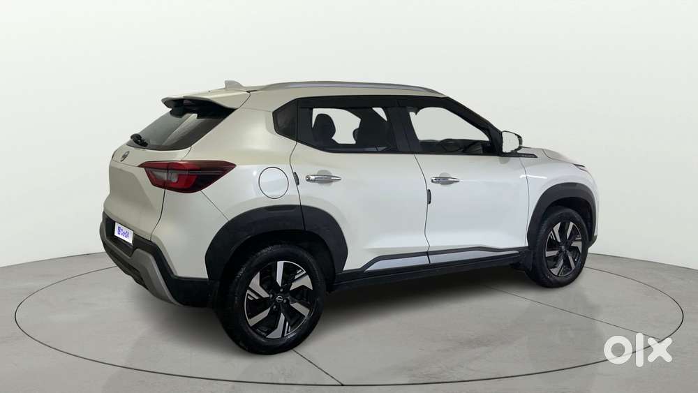 Nissan Magnite Kuro Edition Petrol Amt, 2025, Petrol