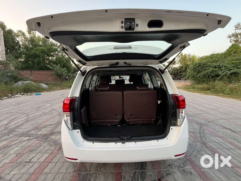 Toyota Innova Crysta 2.4 G Mt 8s, 2021, Diesel