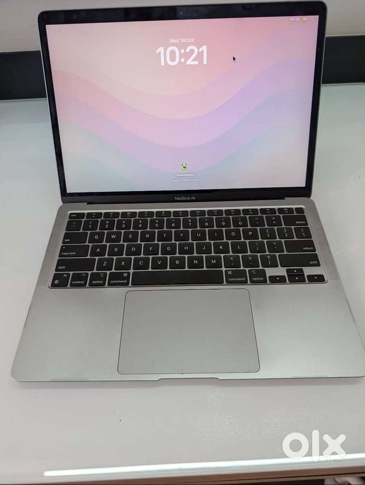 Apple Air M1 13- 8gb ram / 256gb HDD / 84% Battery - Good Condition