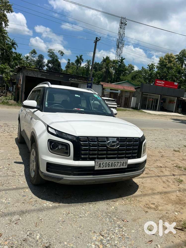 Hyundai Venue Petrol Manual 2022
