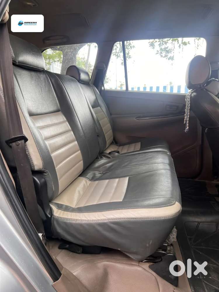 Toyota Innova 2.5 G (diesel) 8 Seater Bs Iv, 2016, Diesel