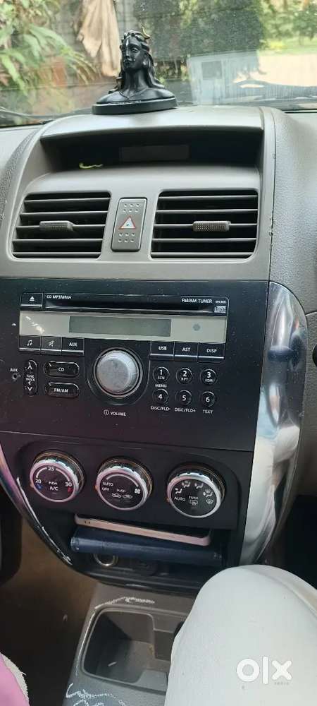 Maruti Suzuki Sx4 Zxi 2010 Petrol & Lpg