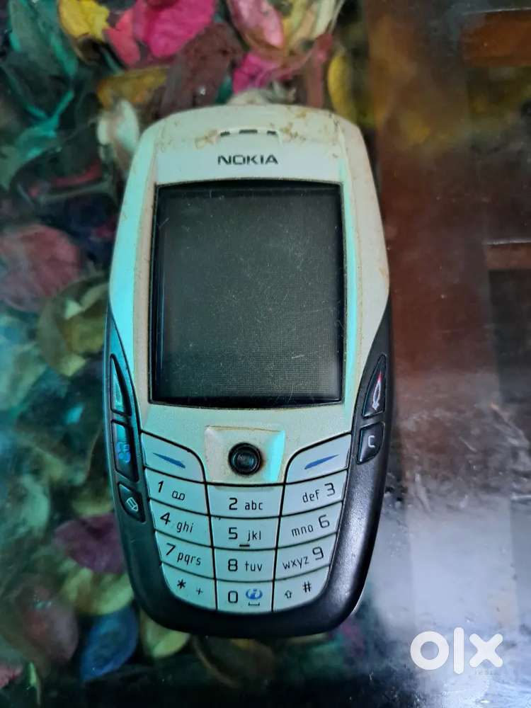 Thee og vintage nokiaa 6600