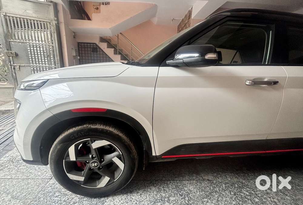 Bs6 Under Oem Warranty - Limited Edition Hyundai Venue 2020 Petrol