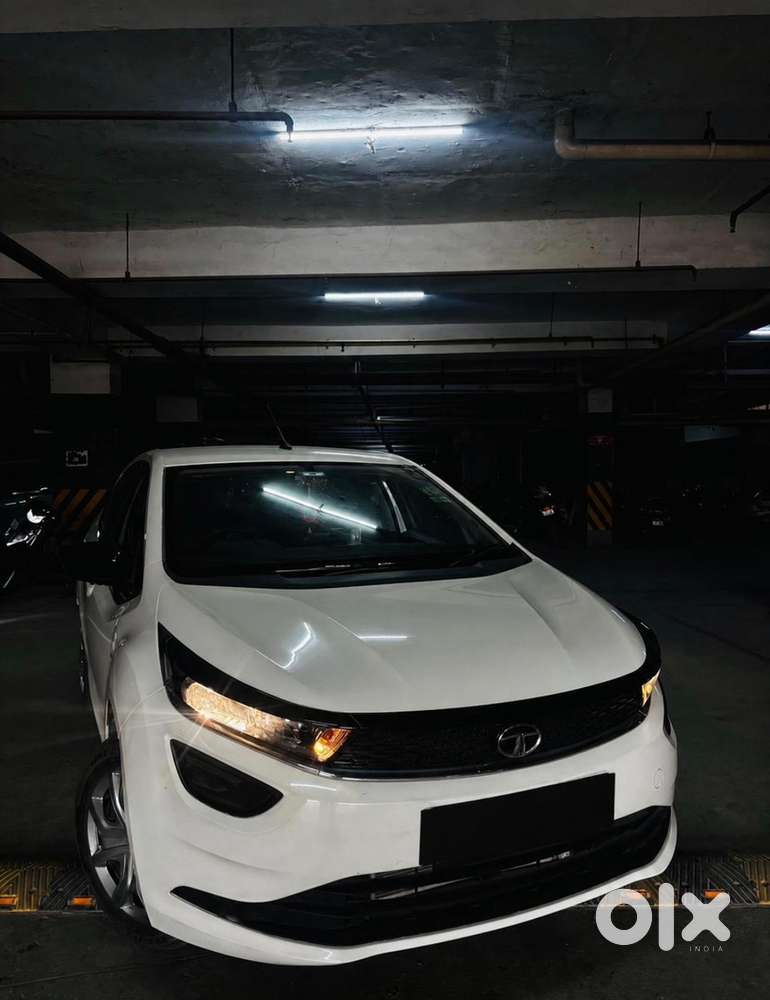 2022 Tata Altroz Xm+  Only 8,000 Km  Single Owner  Under Warranty