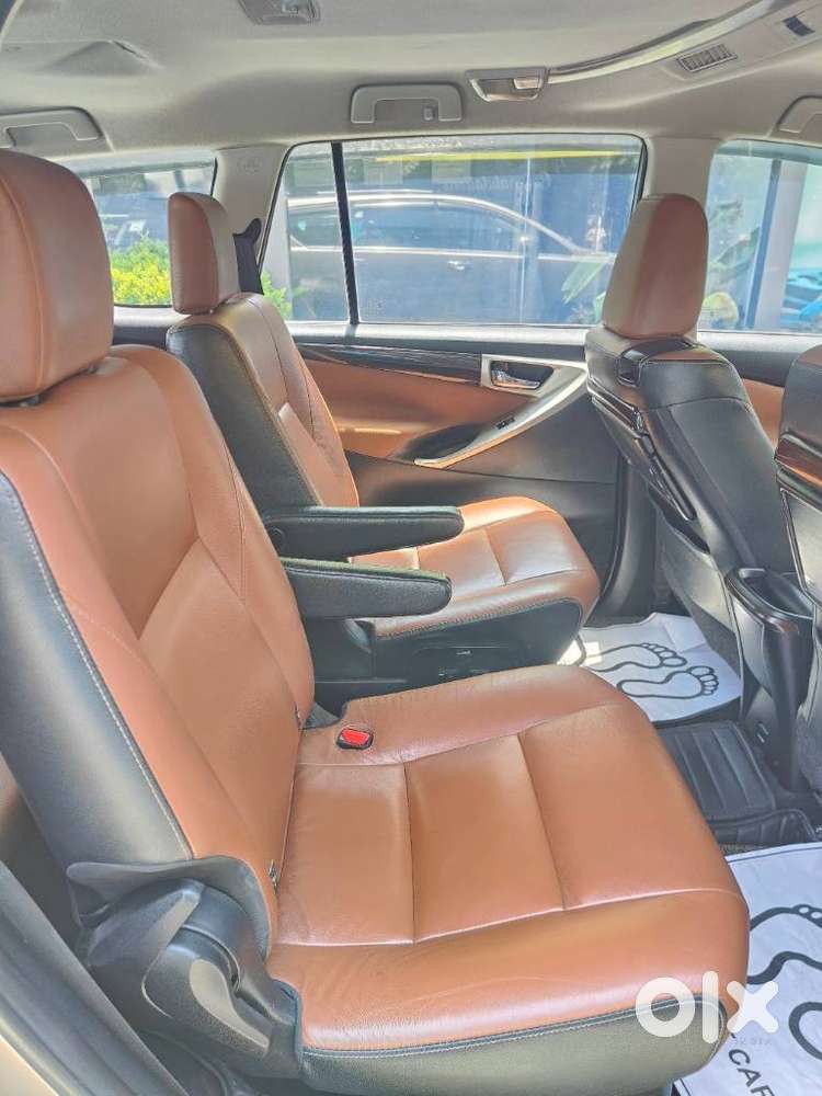 Toyota Innova Crysta 2.8z Automatic, 2017, Diesel