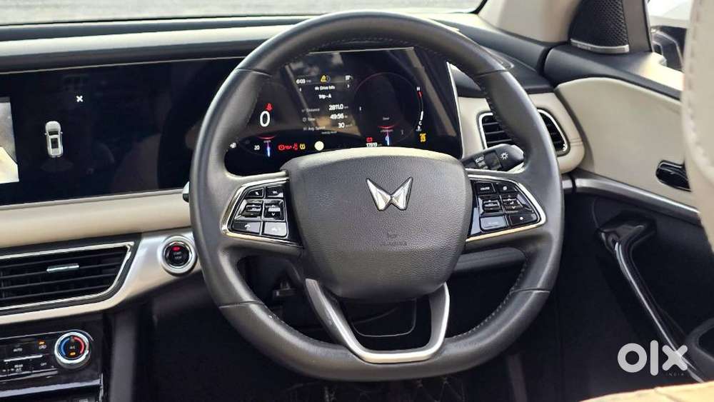 Mahindra Xuv700 2.2 Ax 7 Diesel Mt Luxury Pack Str, 2024, Diesel