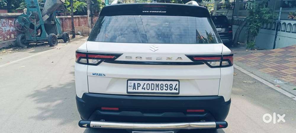 Maruti Suzuki Brezza 1.5 Vxi Smart Hybrid, 2024, Petrol
