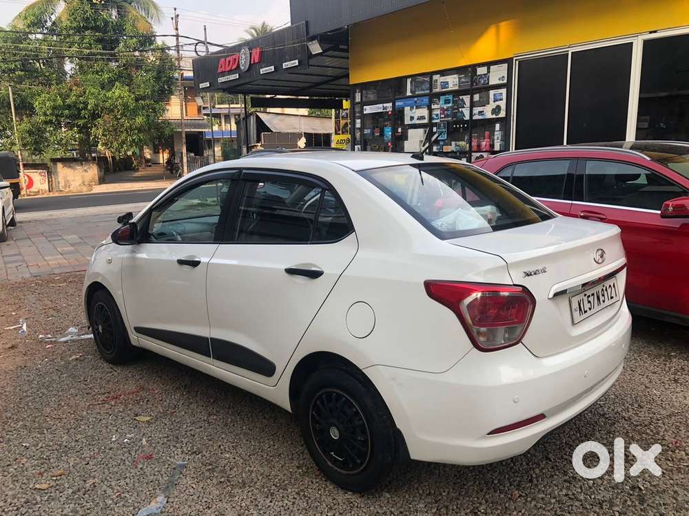 Hyundai Xcent Petrol 2016
