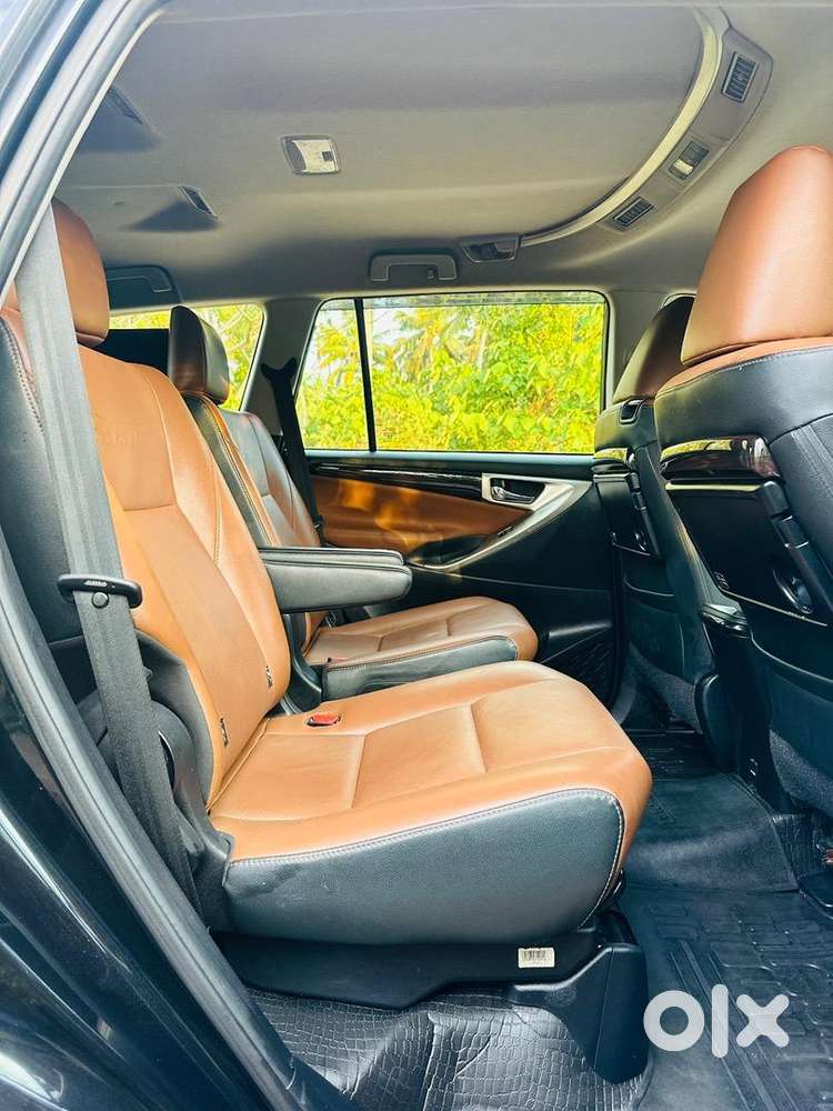 Toyota Innova Crysta 2022 Diesel 104000 Km Driven