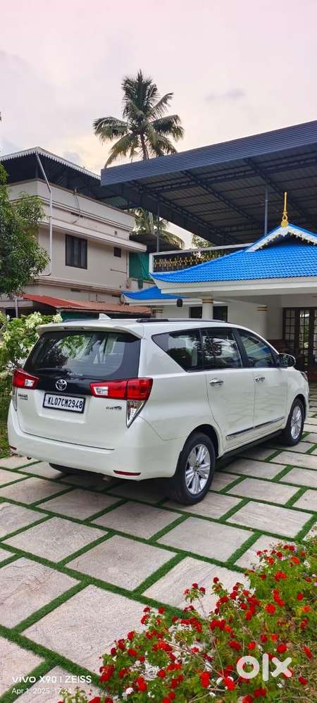 Toyota Innova Crysta 2.8 Zx At, 2016, Diesel