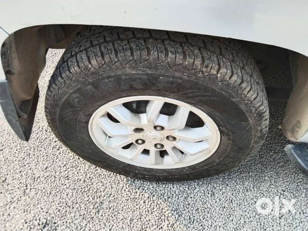 Mahindra Tuv 300 Mhawk100 T8, 2017, Diesel