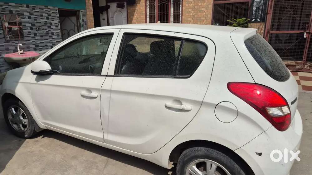 Hyundai I20 2012 Cng & Hybrids 112000 Km Driven