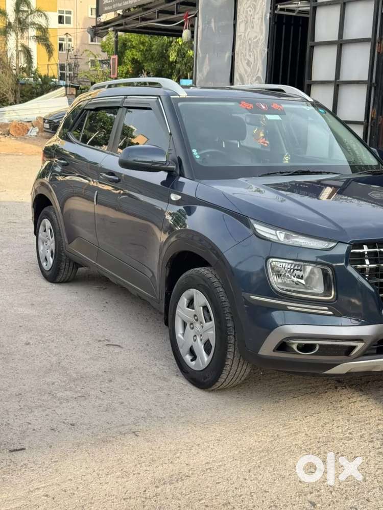 Hyundai Venue S Turbo Dct, 2019, Petrol