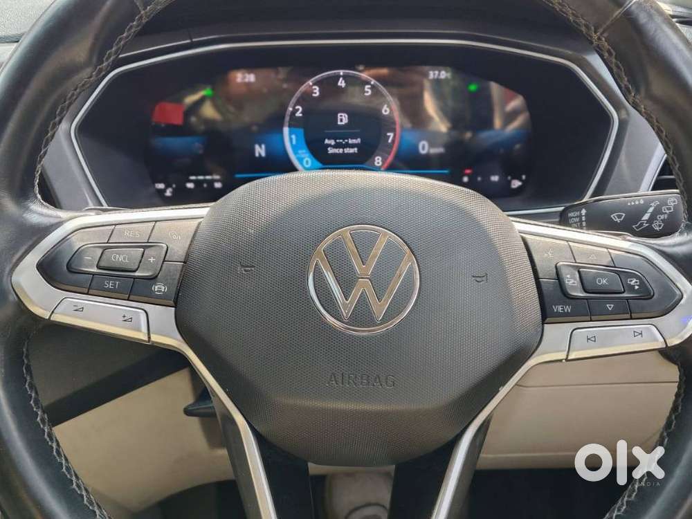 Volkswagen Taigun 1.0 Tsi Topline At, 2023, Petrol