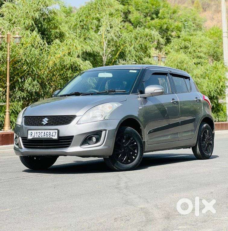 Maruti Suzuki Swift Vxi + Manual, 2017, Petrol