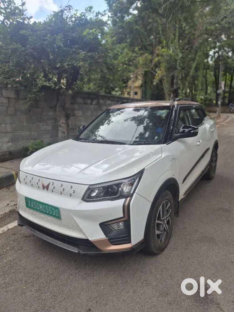 Mahindra XUV400 EV 2023