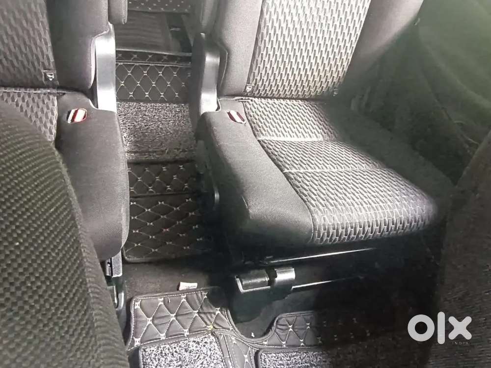 Toyota Innova Crysta Automatic,2016 November , Diesel , Fancy No,