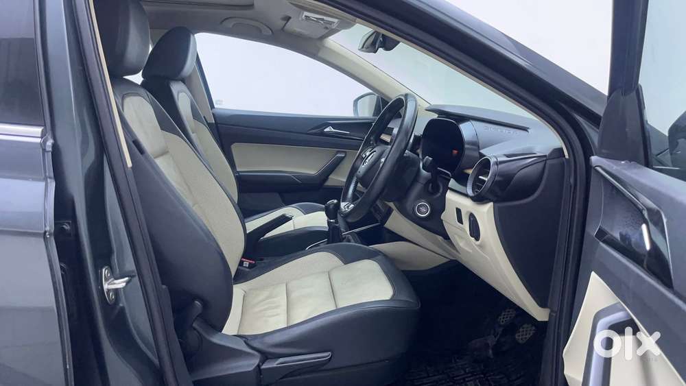 Skoda Slavia Style 1.0l Tsi Mt, 2023, Petrol