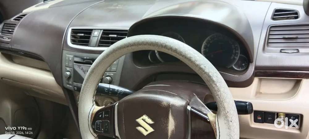 Maruti Ertiga Ddis Diesel Mh01 Mumbai - 7 Seater 90000 Km