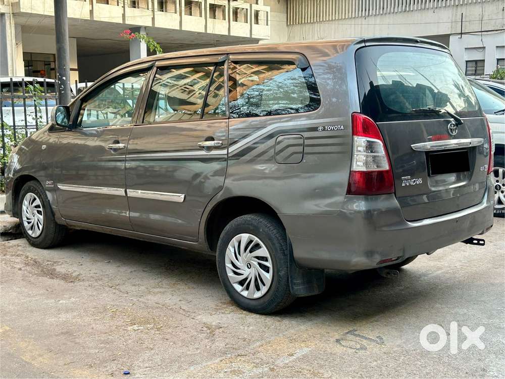 Toyota Innova 2.5 G (diesel) 8 Seater Bs Iv, 2011, Diesel