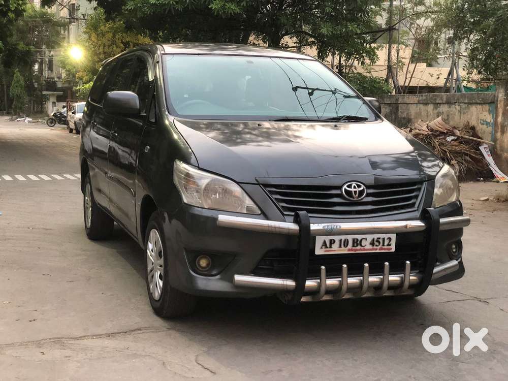 Toyota Innova 2012-2013 2.5 E Diesel Ms 8-seater, 2012, Diesel