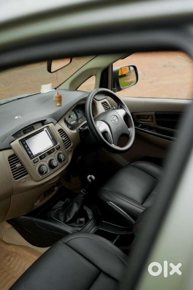 Toyota Innova 2.5 G (diesel) 8 Seater, 2015, Diesel