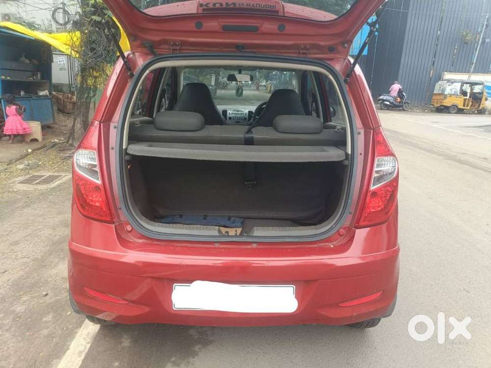 Hyundai I10 Sportz At, 2013, Petrol