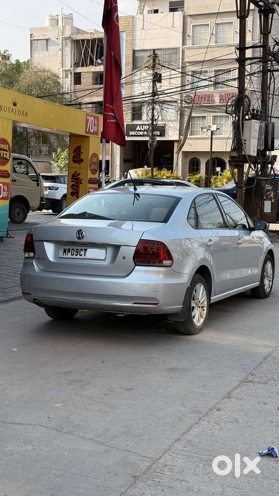 Volkswagen Vento 1.6 Highline, 2016, Petrol