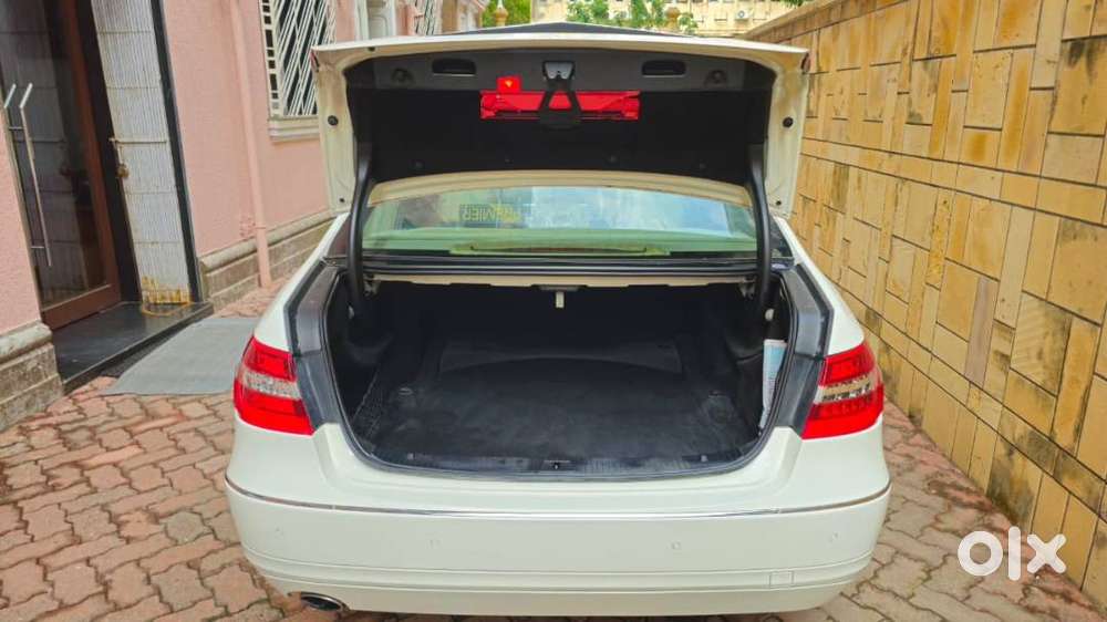 Mercedes Benz E Class E200cgi