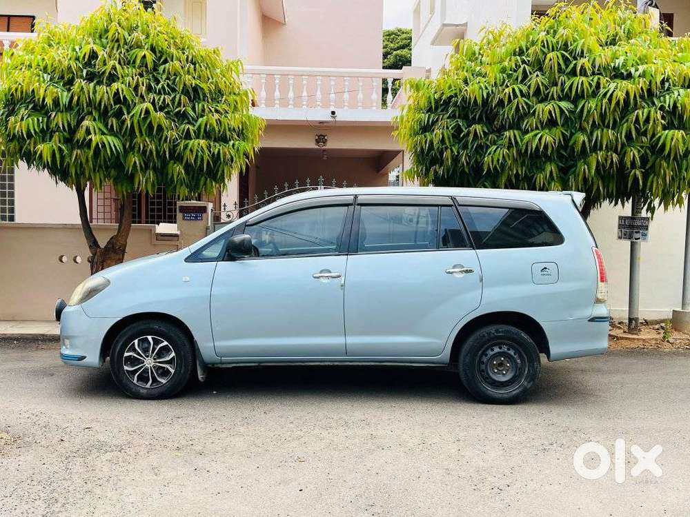 Toyota Innova 2009-2011 2.0 G4 Petrol 8-seater, 2011, Diesel