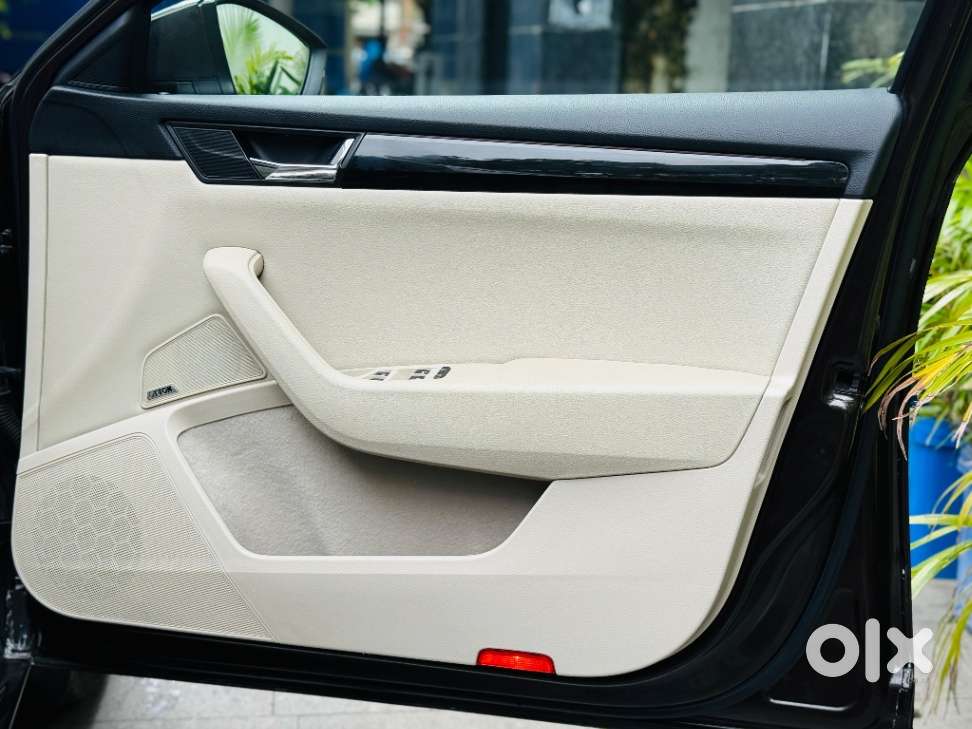 Skoda Superb 2.0 L&k Tsi At, 2019, Petrol