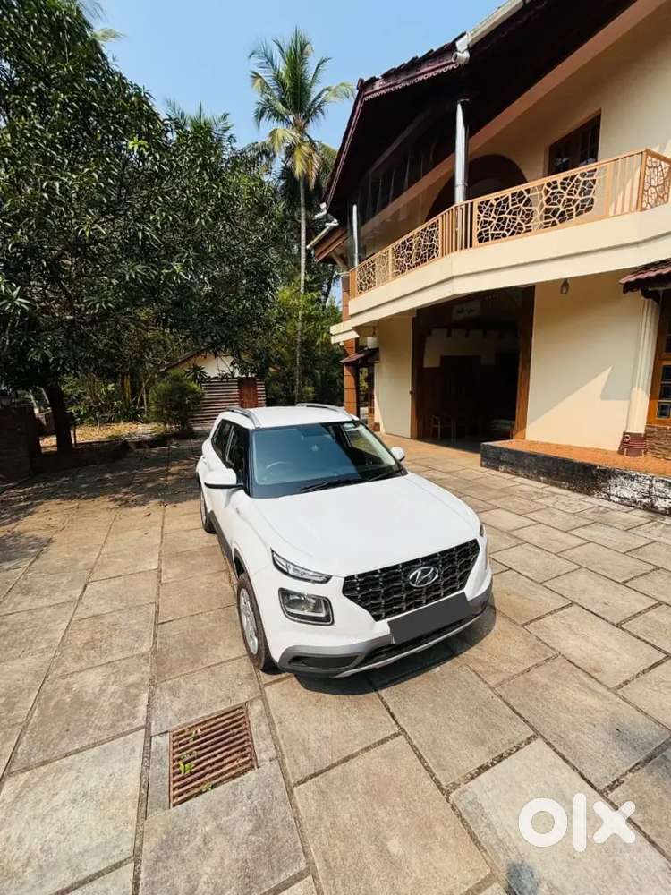 Hyundai Venue 1.2   2022 Model  Petrol  Single Owner