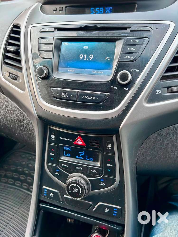 Hyundai Elantra Petrol 2015 Automatic Top Model Ventialed Seats