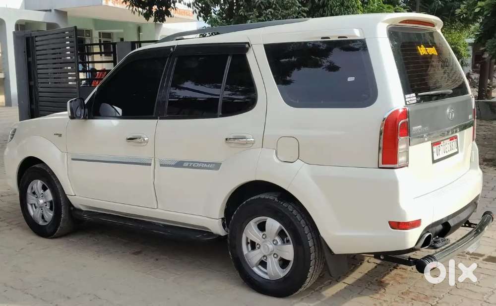 Tata Safari Storme 2017
